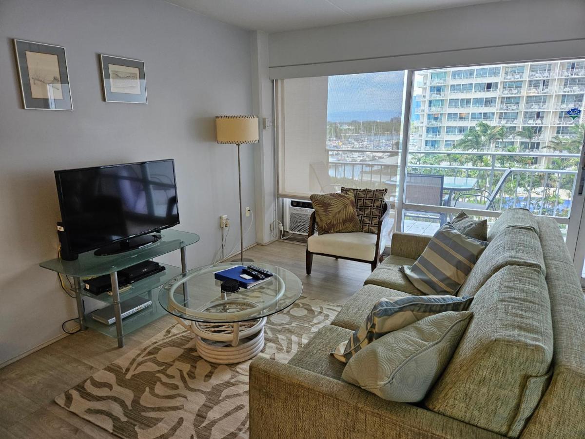 Ilikai Hotel Condo With Kitchen And Ocean View Honolulu Bagian luar foto